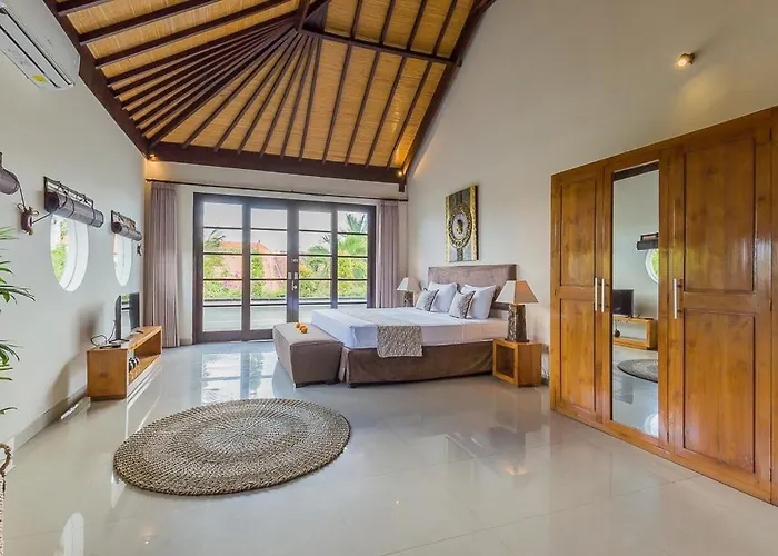 Luxury 4 Bedroom Villa Seminyak